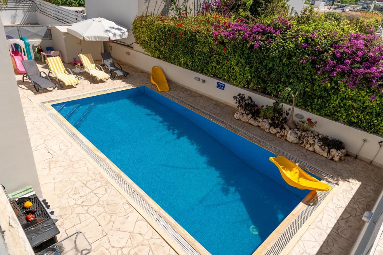 Palm Villa Ekaterina 4 Bdrm Паралимни Екстериор снимка